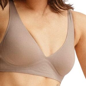 Seamless Lingerie Bra Size XXL Wireless T Shirt NWT Americano Mocha